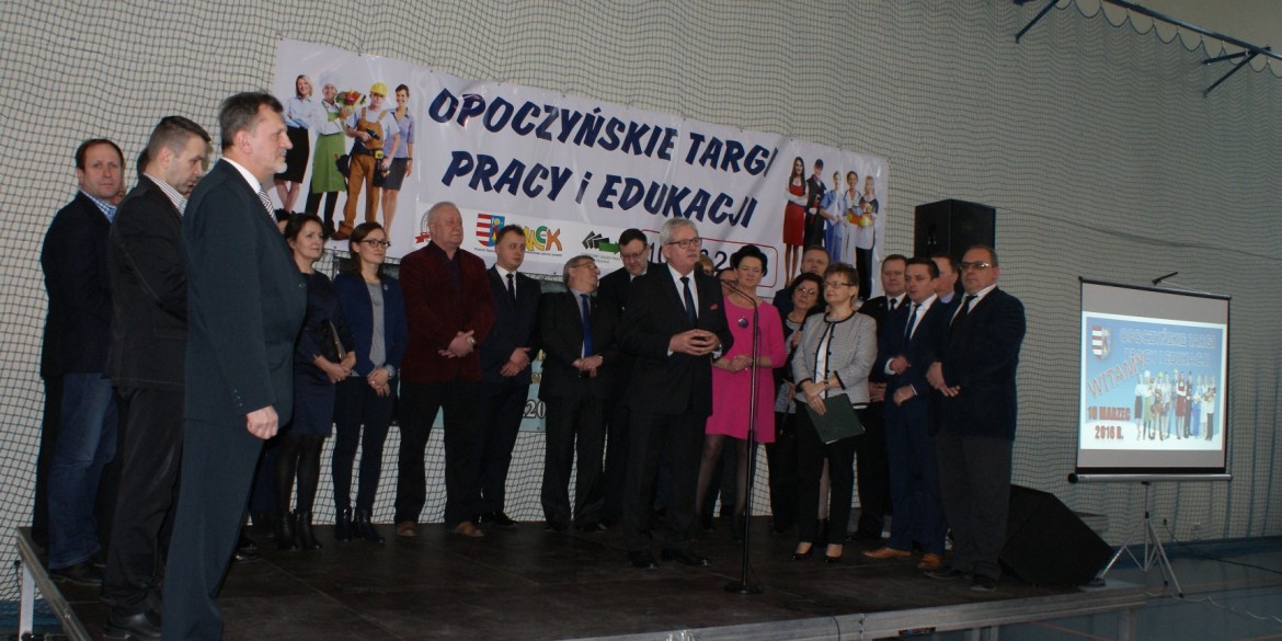 Zdjęcie z otwarcia Opoczyńskich Targów Pracy i Edukacji